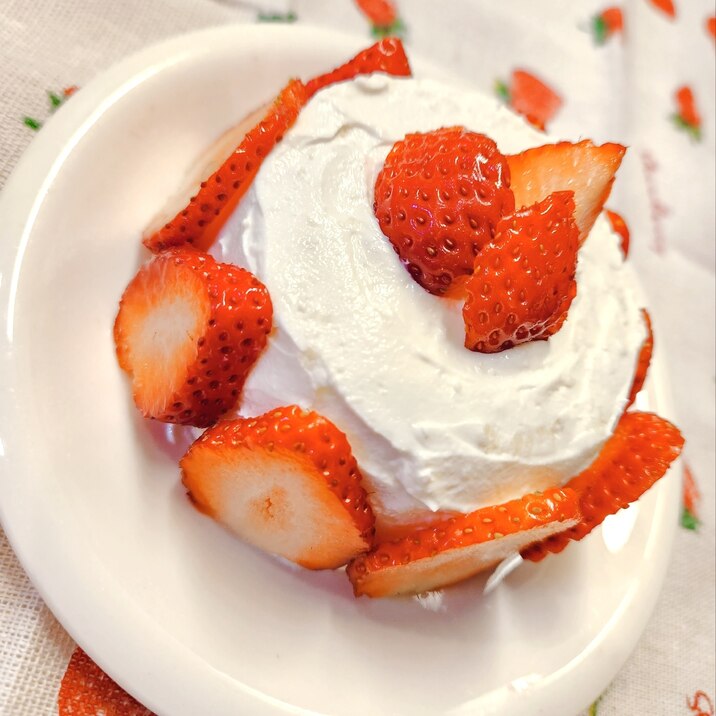 【幼児食】ヨーグルトクリームのいちごケーキ